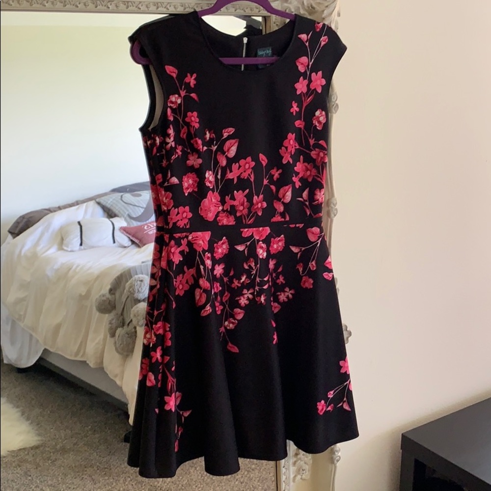 Floral gabby Skye dress size 8